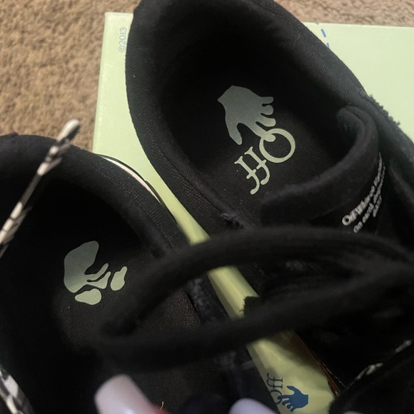 Off White Low Canvas - Picture 4 of 8